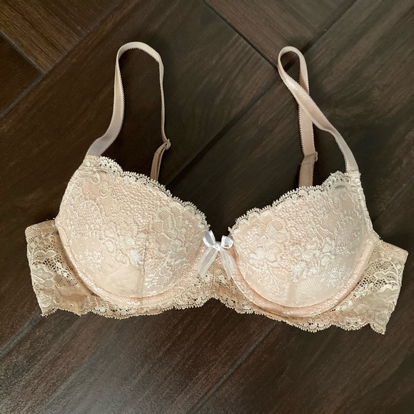 Victoria’s Secret VS Dream Angels Lace Demi Bra in Beige and Pink 34B EUC - Picture 1 of 4